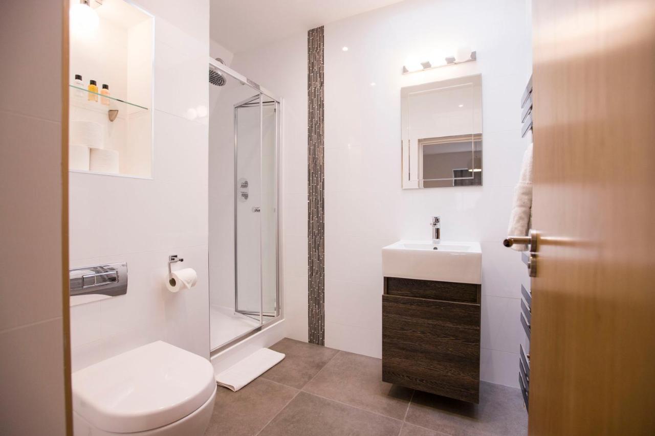 Urban Living'S ~ King Edward Luxury Apartments In The Heart Of Windsor Eksteriør billede